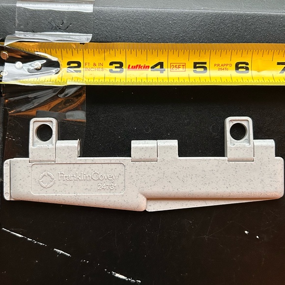 Franklin Covey portable size 6-hold punch - Picture 1 of 3
